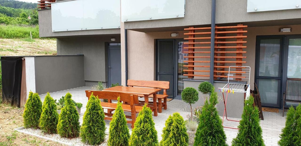 Apartmanovy Dom Diamond Apartman Sima โปดไฮสกา ภายนอก รูปภาพ